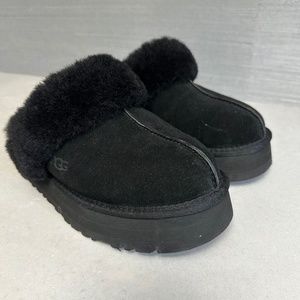 Like new Ugg Platform Slippers